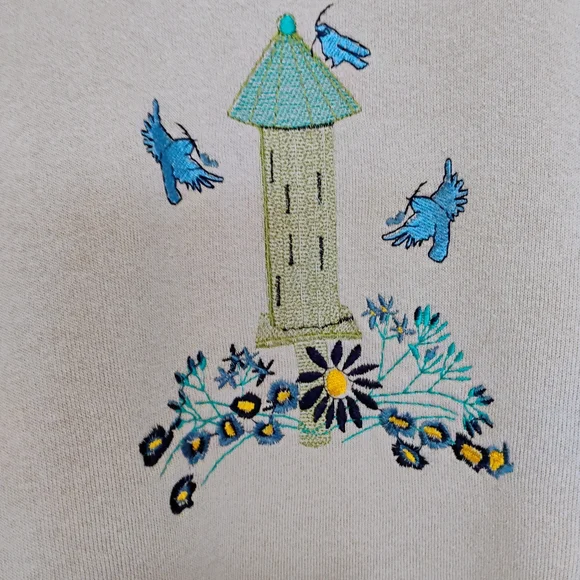 Woman's Vintage L Beige Sweatshirt with Embroidered Design - Picture 10 of 14